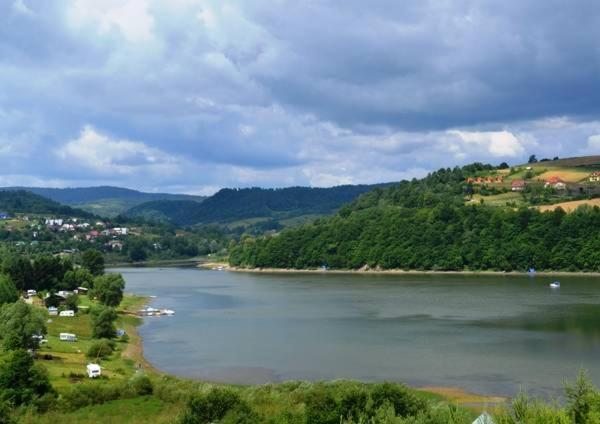 Domki Zlota Rybka Nad Jeziorem Solinskim Zawóz 外观 照片